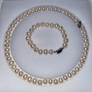 Pearl 3  Piece Gift Set by Viki Lynn NWOT